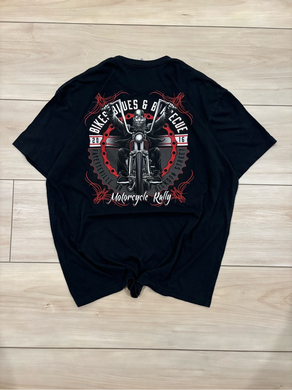 Bikes Blues & Barbecue 2016 Annual motorcycle rally grunge biker men’s t-shirt
